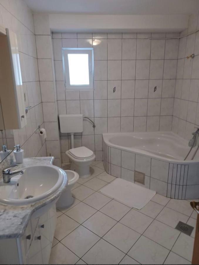 Apartmani Adria Trogir Exterior foto