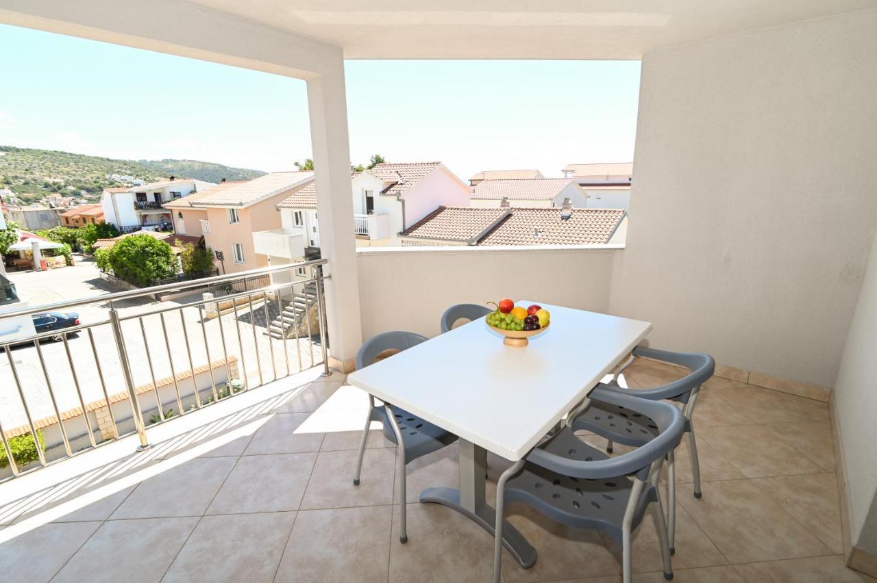 Apartmani Adria Trogir Exterior foto